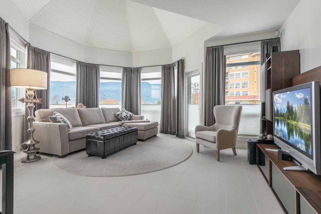 Kelowna Discovery Экстерьер фото